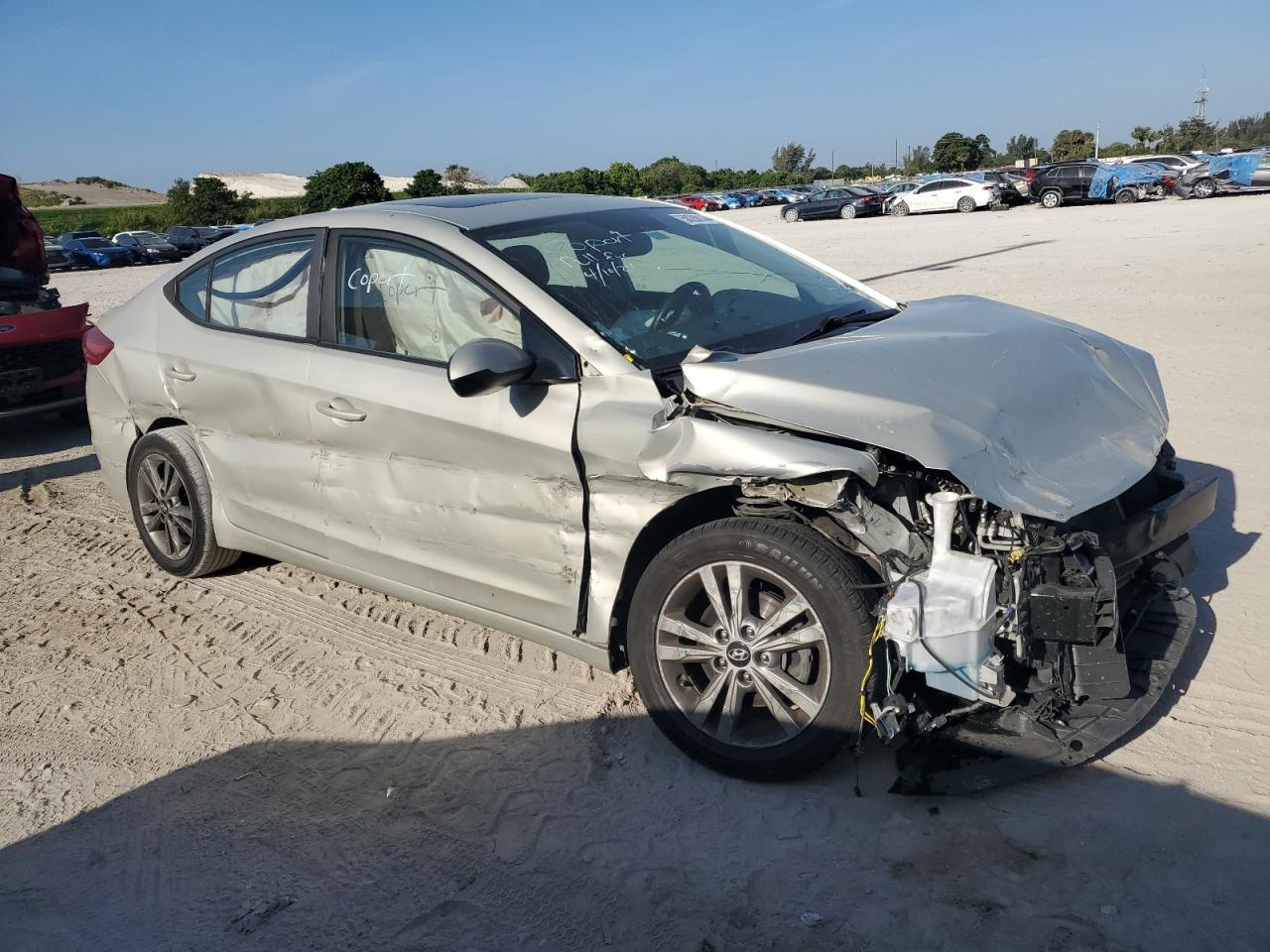2018 HYUNDAI ELANTRA SE - Image 4