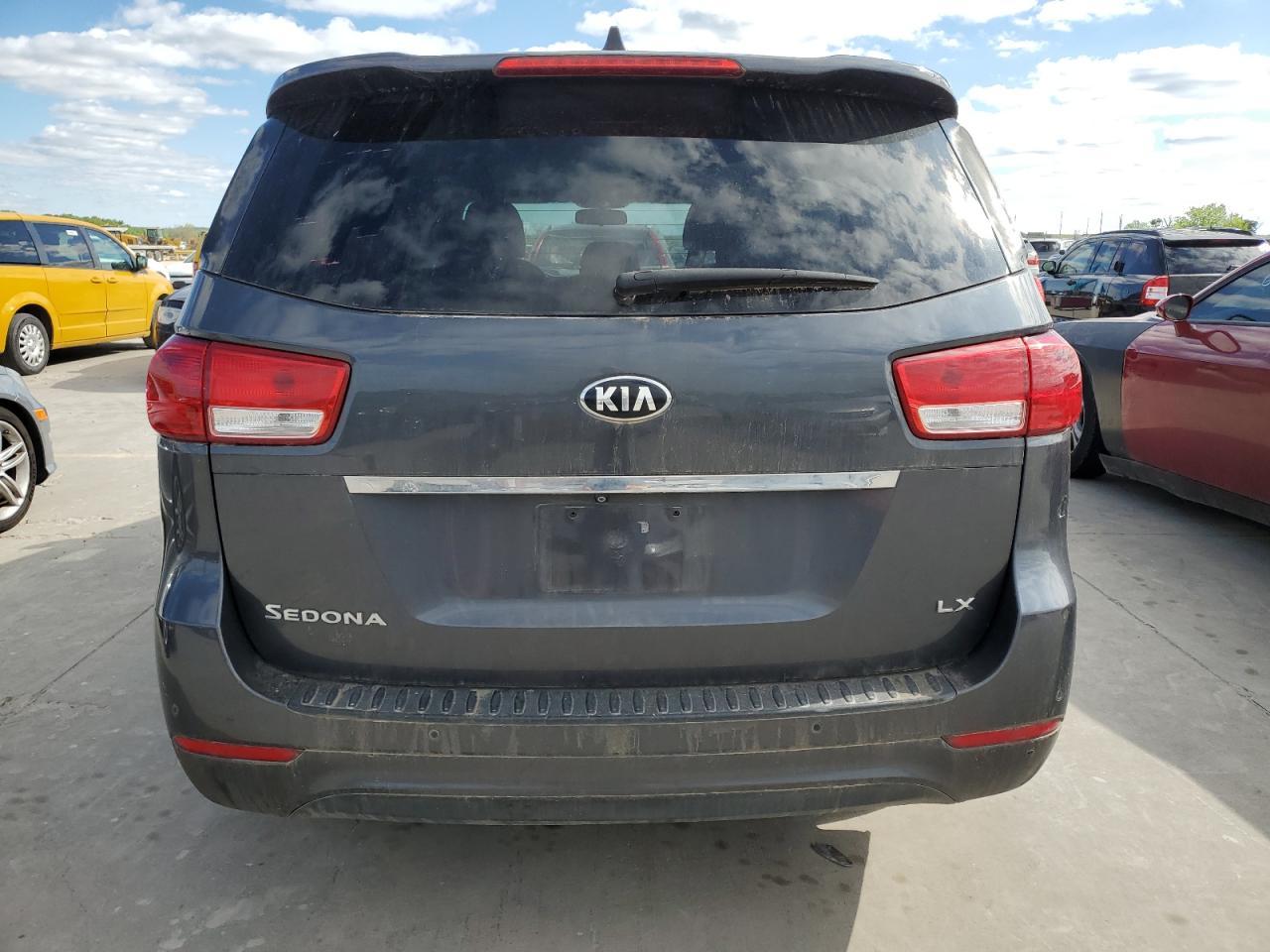 2016 KIA SEDONA LX - Фото 6