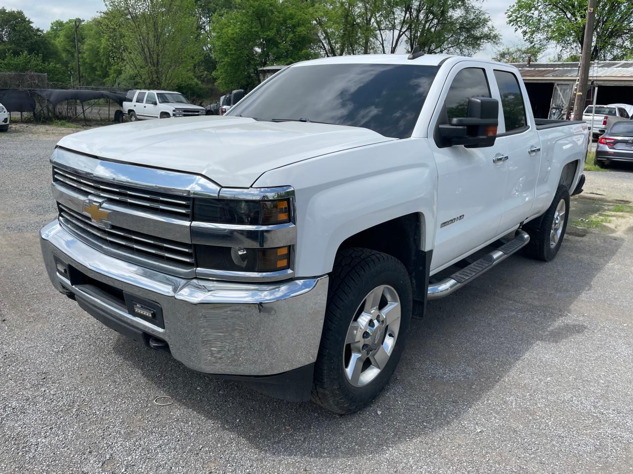 2019 CHEVROLET SILVERADO - Image 2