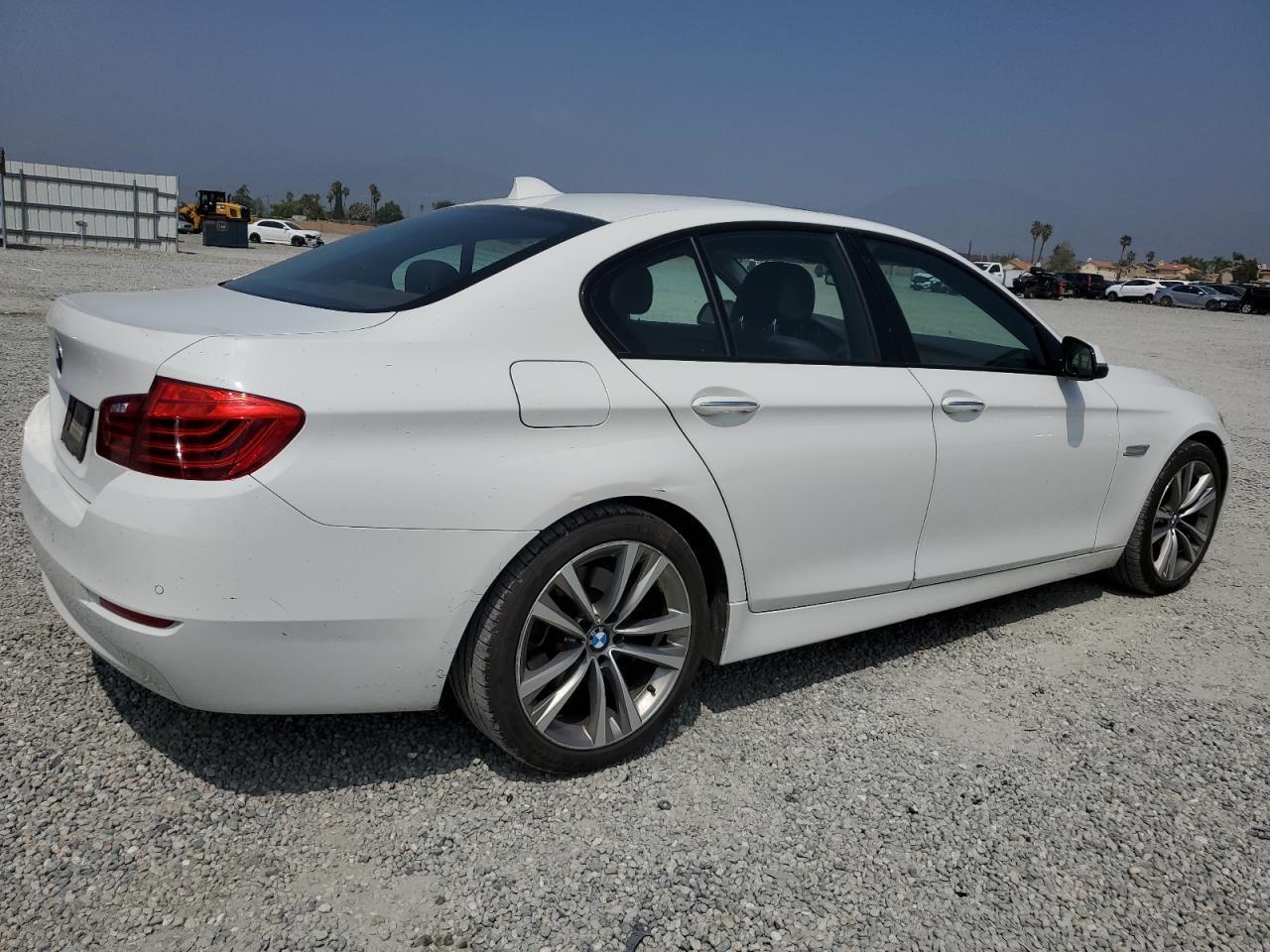 2016 BMW 528 I - Image 3