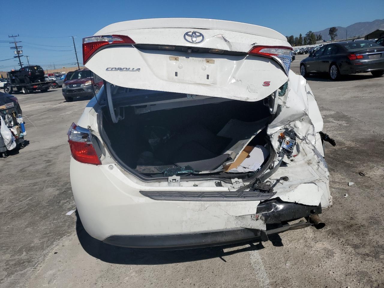 2014 TOYOTA COROLLA L - Image 6