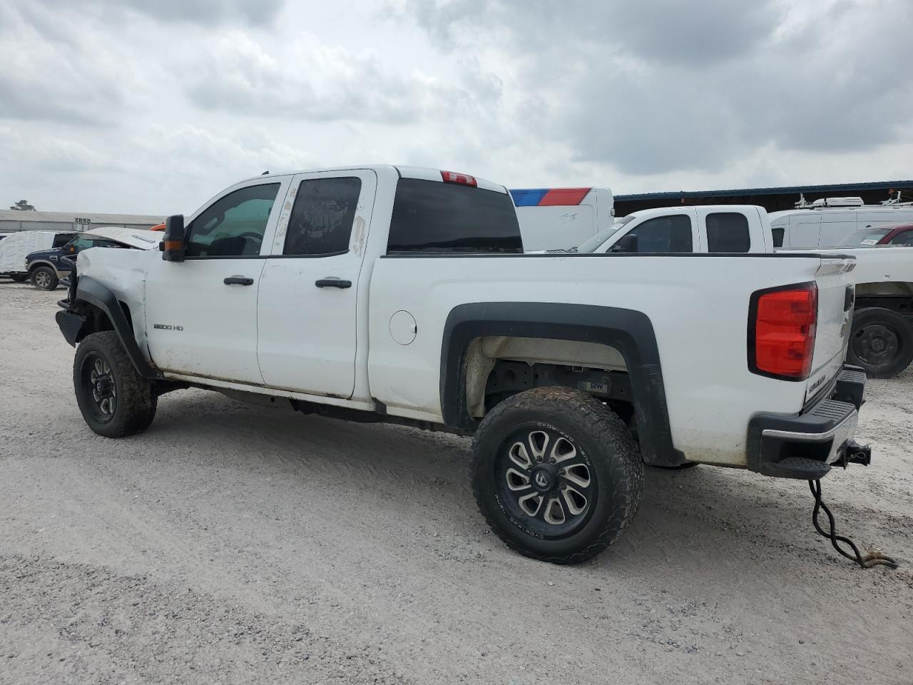 2016 CHEVROLET SILVERADO - Фото 2