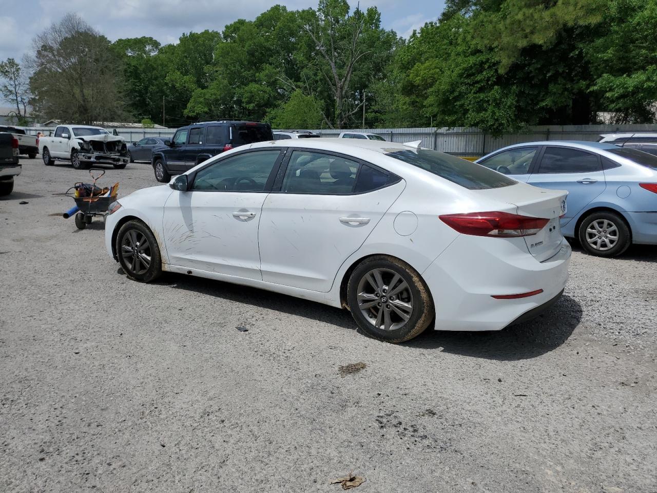 2018 HYUNDAI ELANTRA SE - Image 2