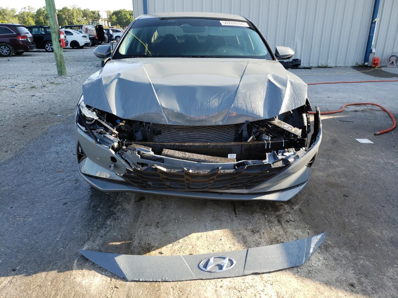 2023 HYUNDAI ELANTRA SE - Фото 5