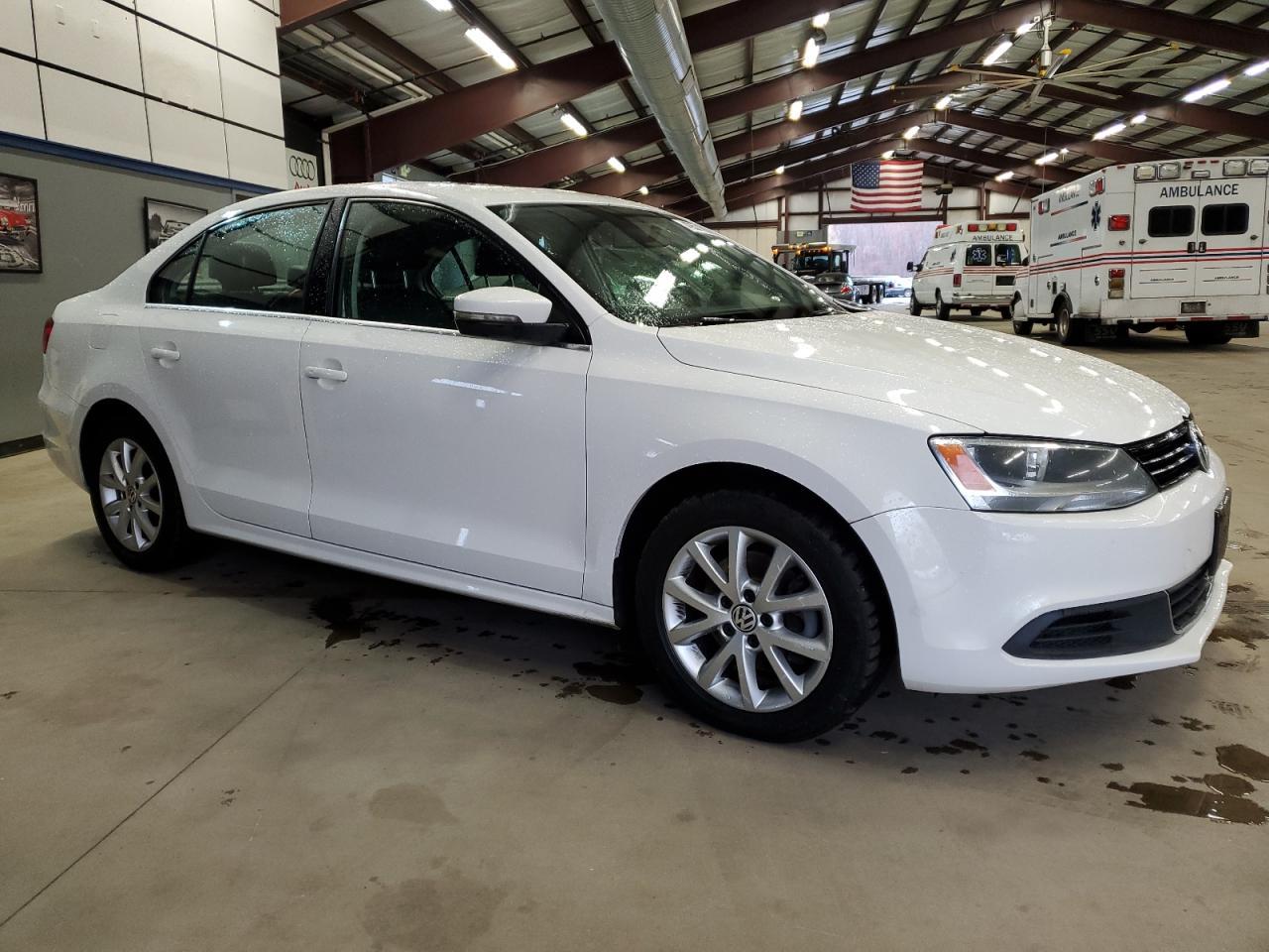 2014 VOLKSWAGEN JETTA SE - Фото 4