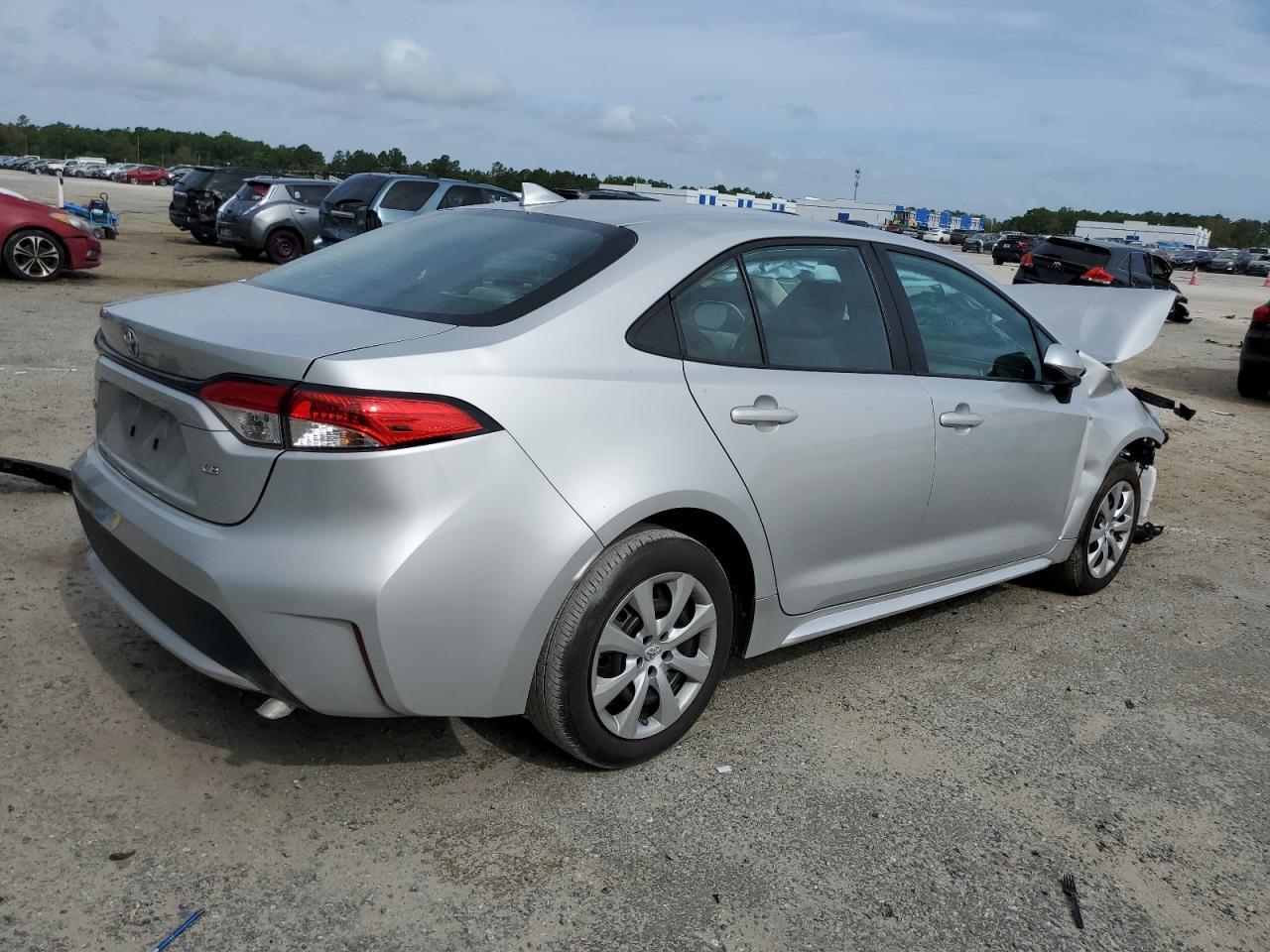 2022 TOYOTA COROLLA LE - Image 3