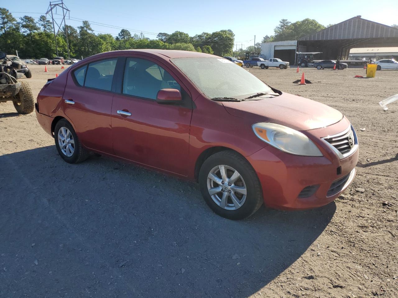 2014 NISSAN VERSA S - Фото 4