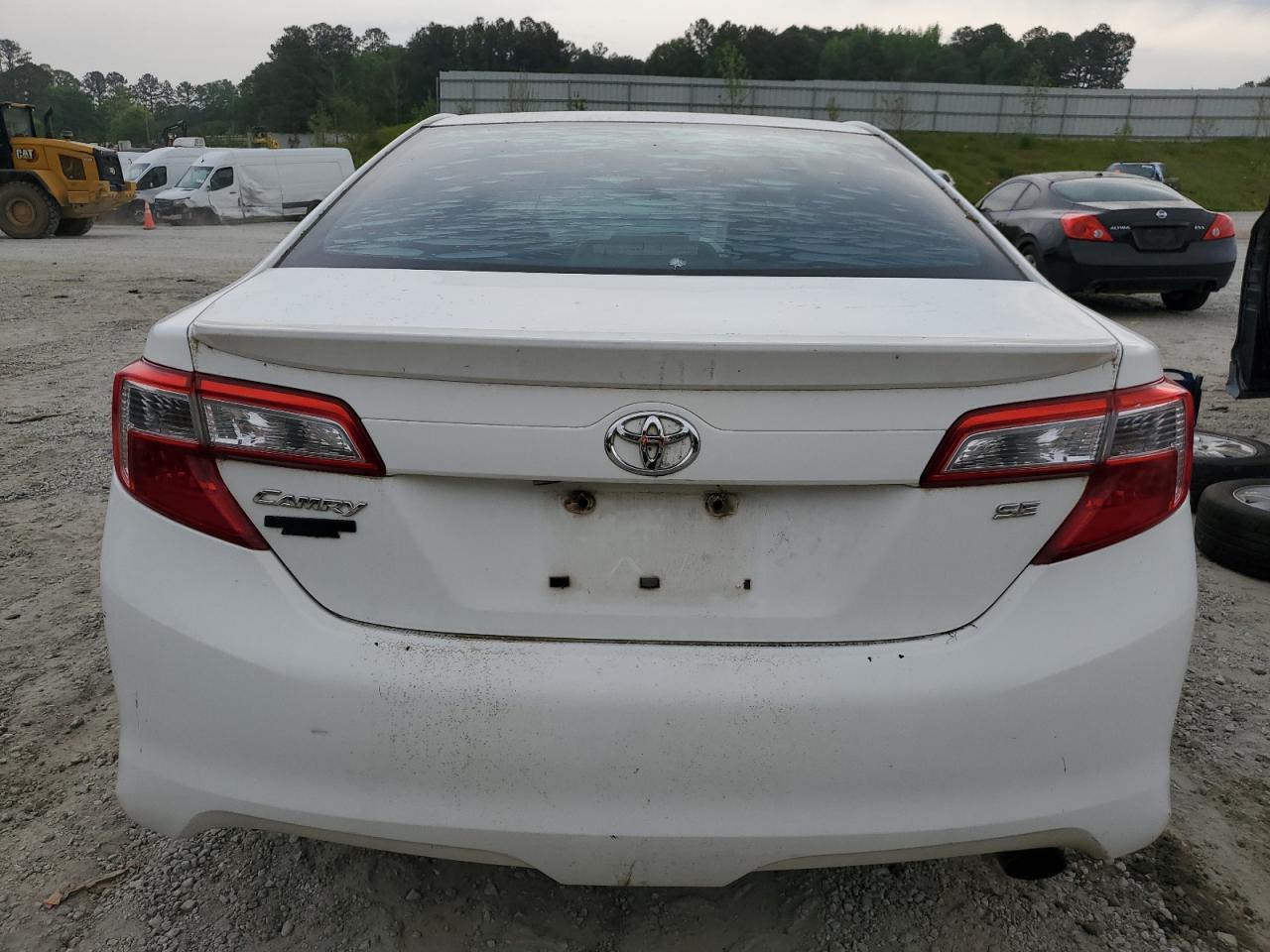 2014 TOYOTA CAMRY L - Image 6