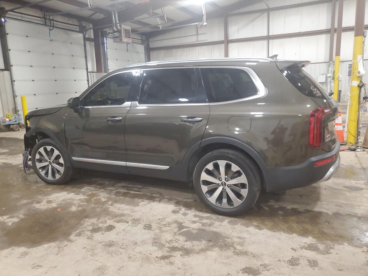 2020 KIA TELLURIDE - Фото 2