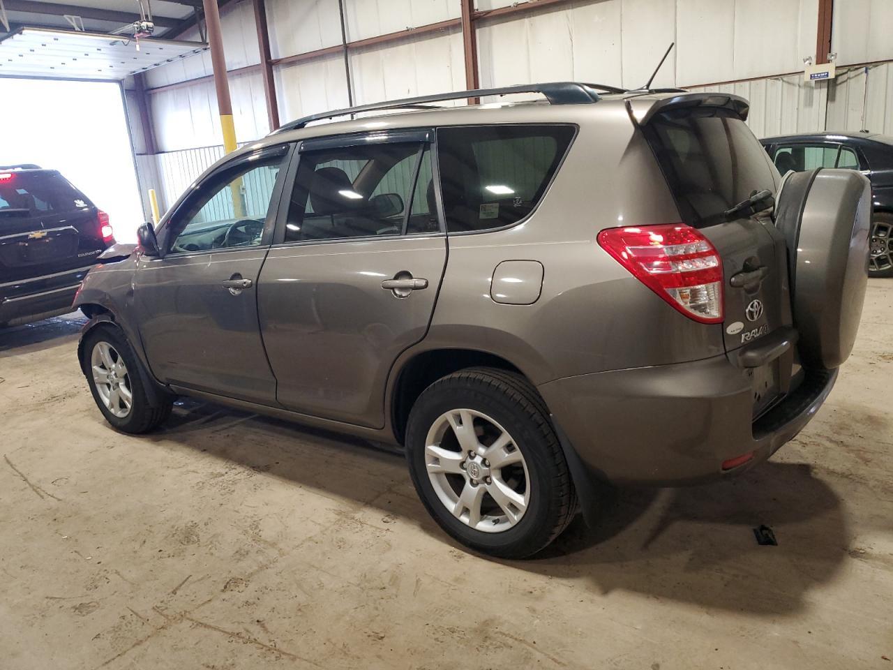 2011 TOYOTA RAV4 - Image 2