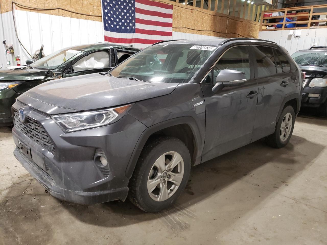 2020 TOYOTA RAV4 XLE car image