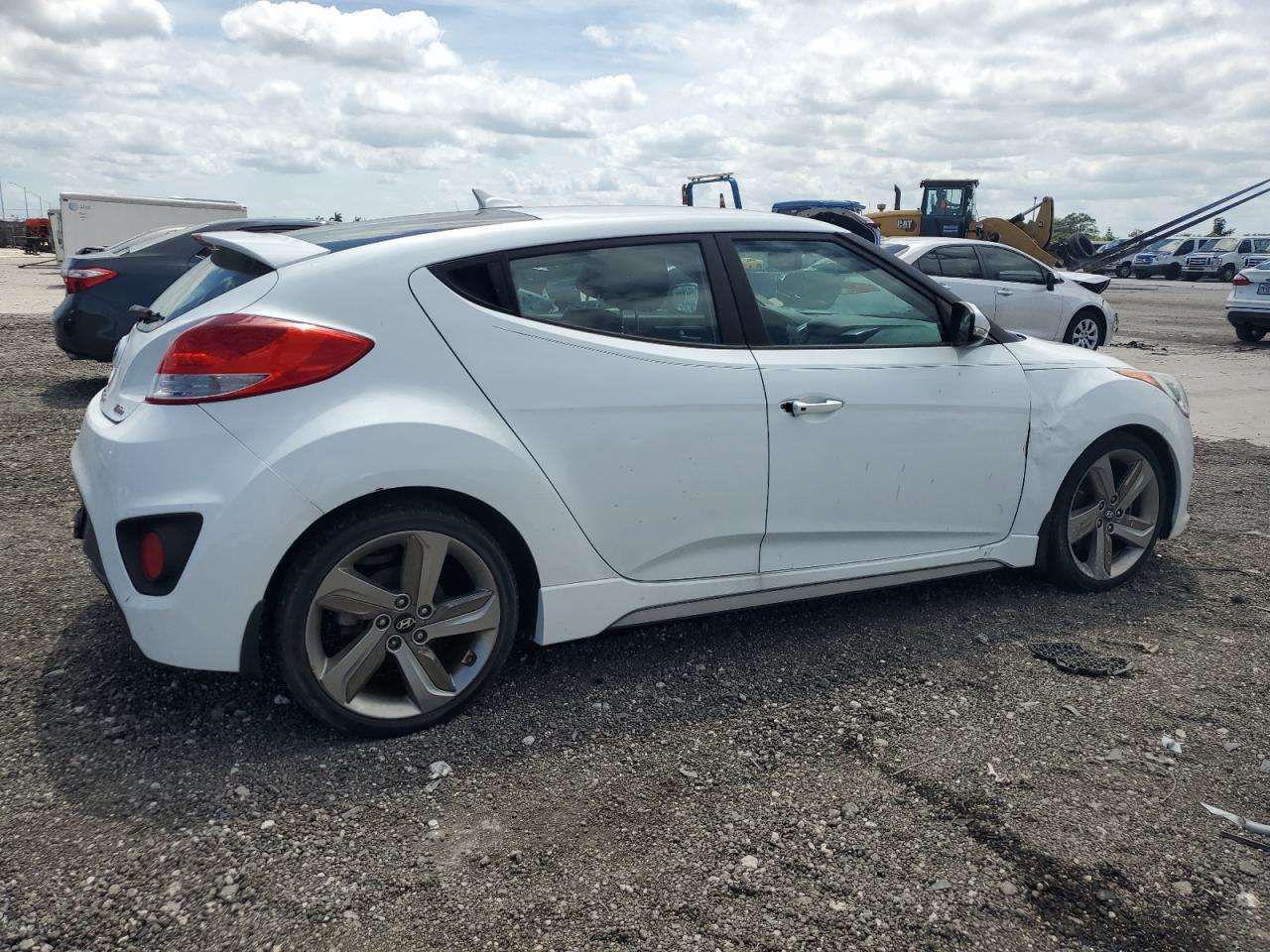 2013 HYUNDAI VELOSTER T - Image 3