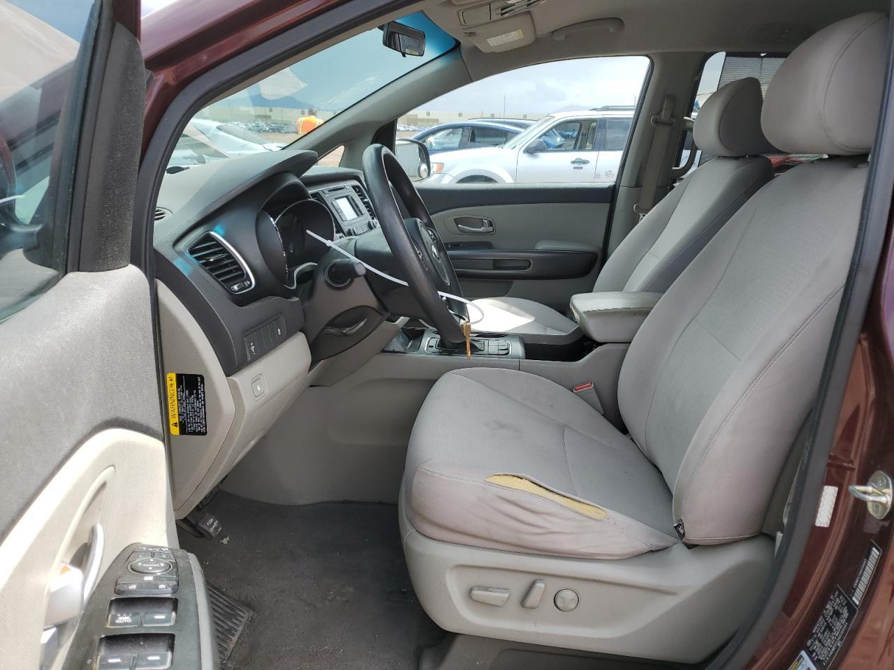 2016 KIA SEDONA LX - Image 7