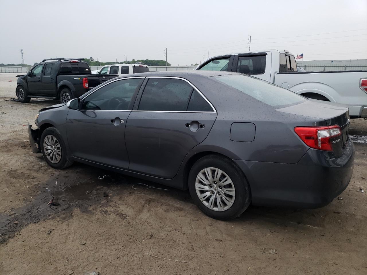 2013 TOYOTA CAMRY L - Фото 2