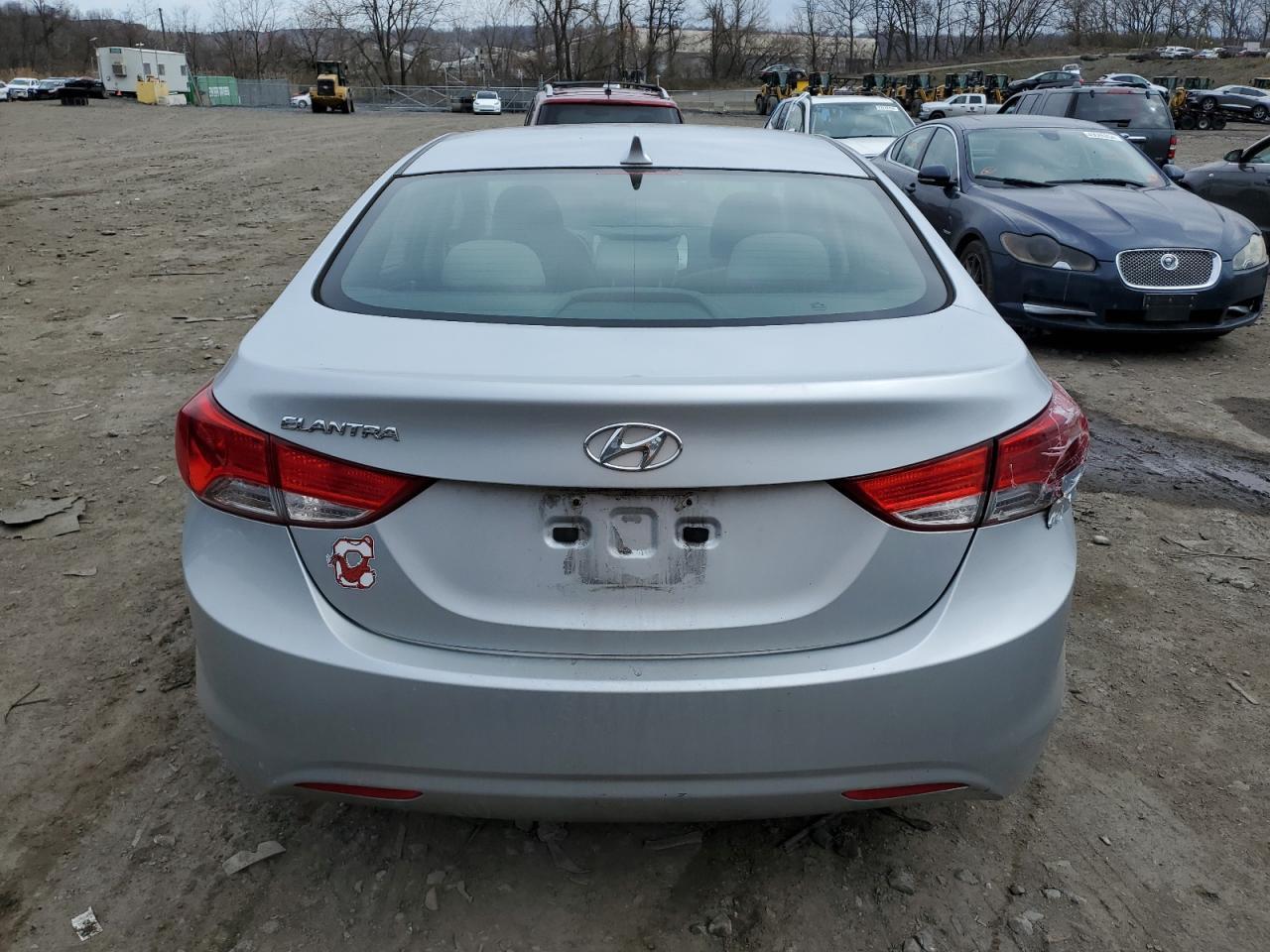 2013 HYUNDAI ELANTRA GL - Фото 6