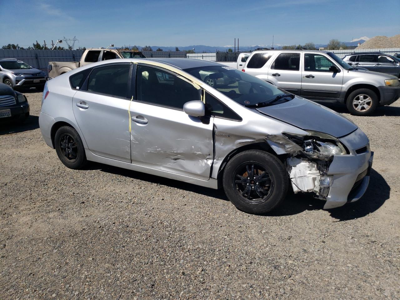 2013 TOYOTA PRIUS - Фото 4