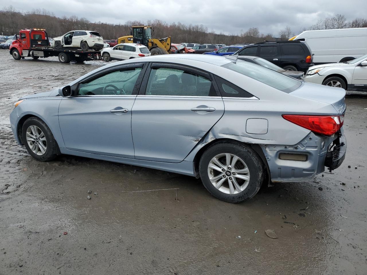2013 HYUNDAI SONATA GLS - Image 2
