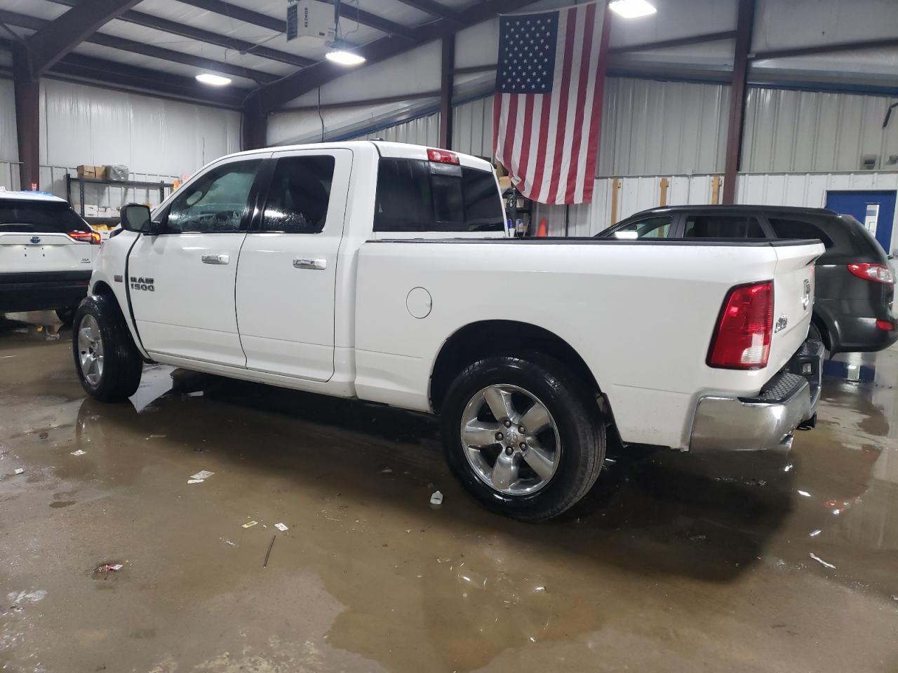 2014 RAM 1500 SLT - Image 2