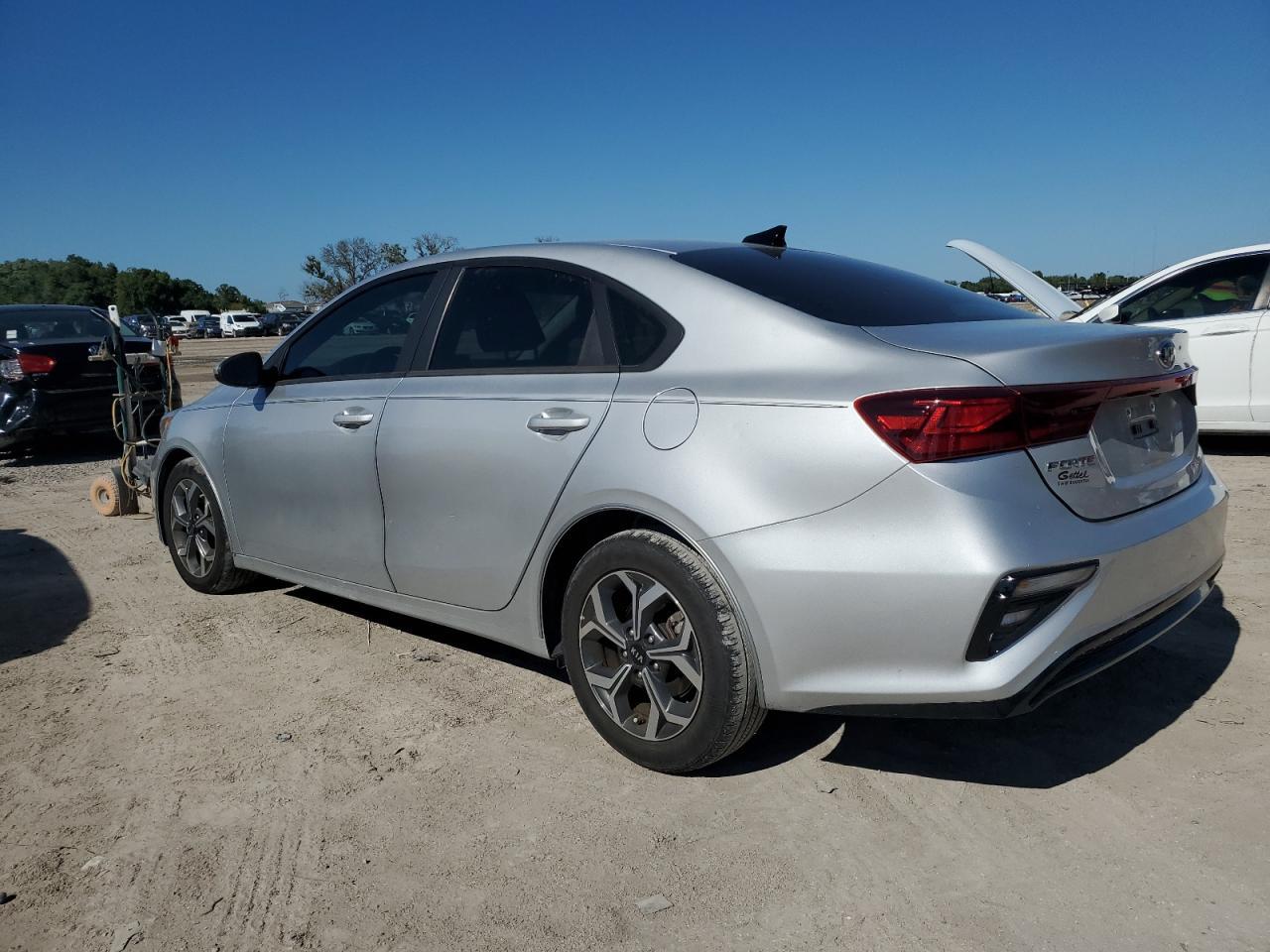 2020 KIA FORTE FE - Фото 2