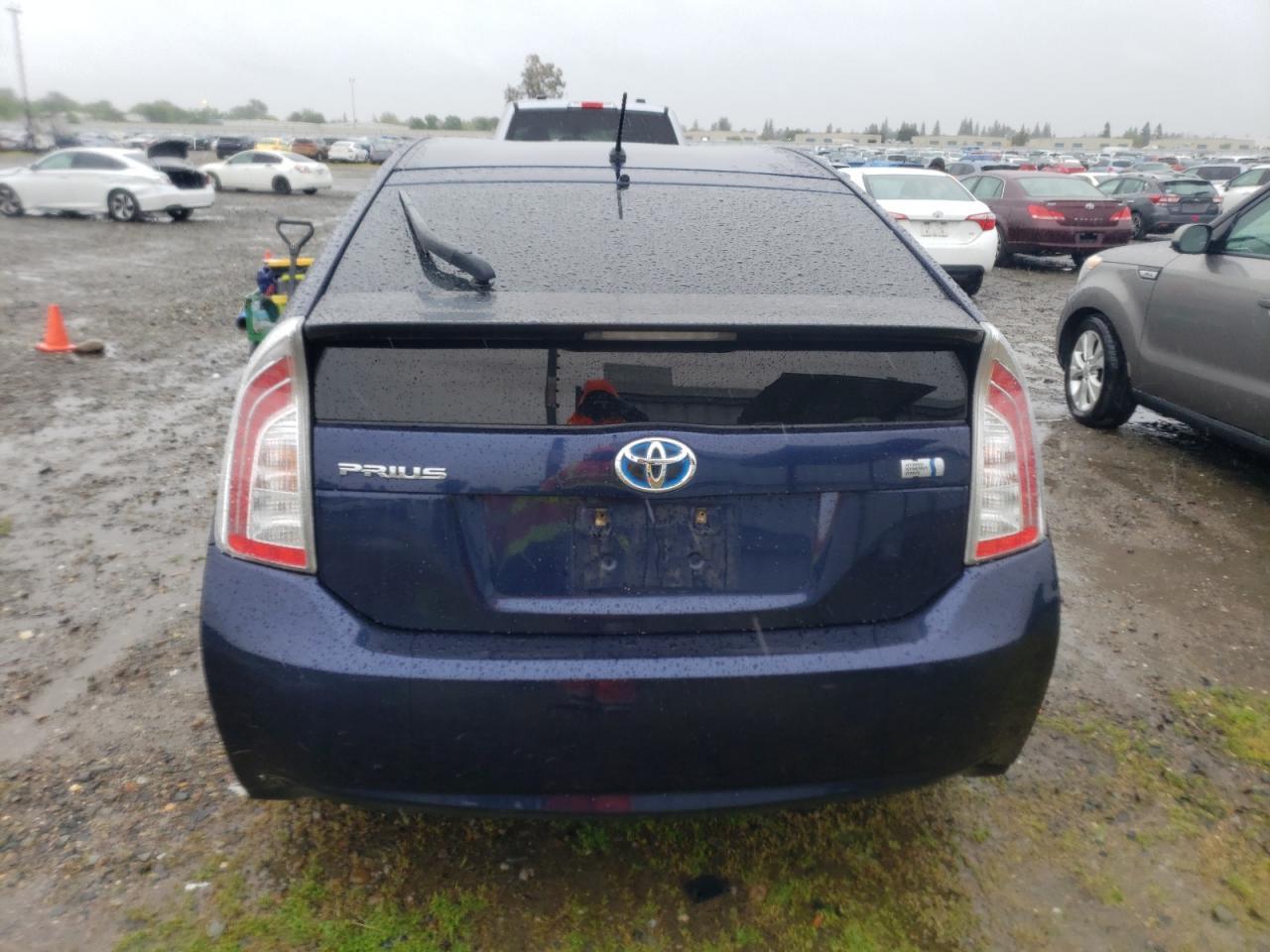 2013 TOYOTA PRIUS - Image 6
