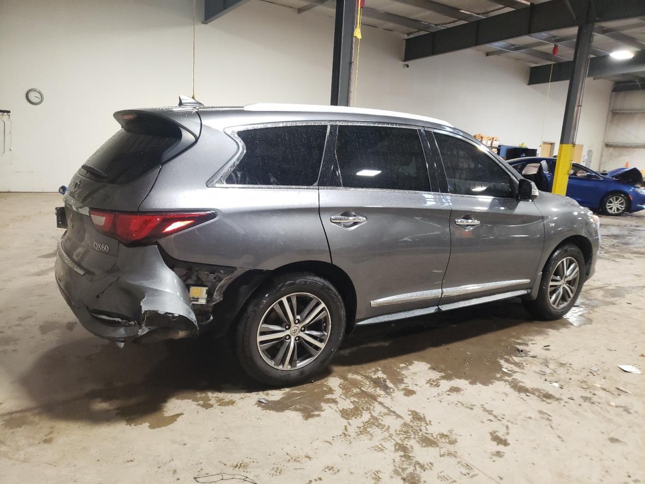 2017 INFINITI QX60 - Image 3