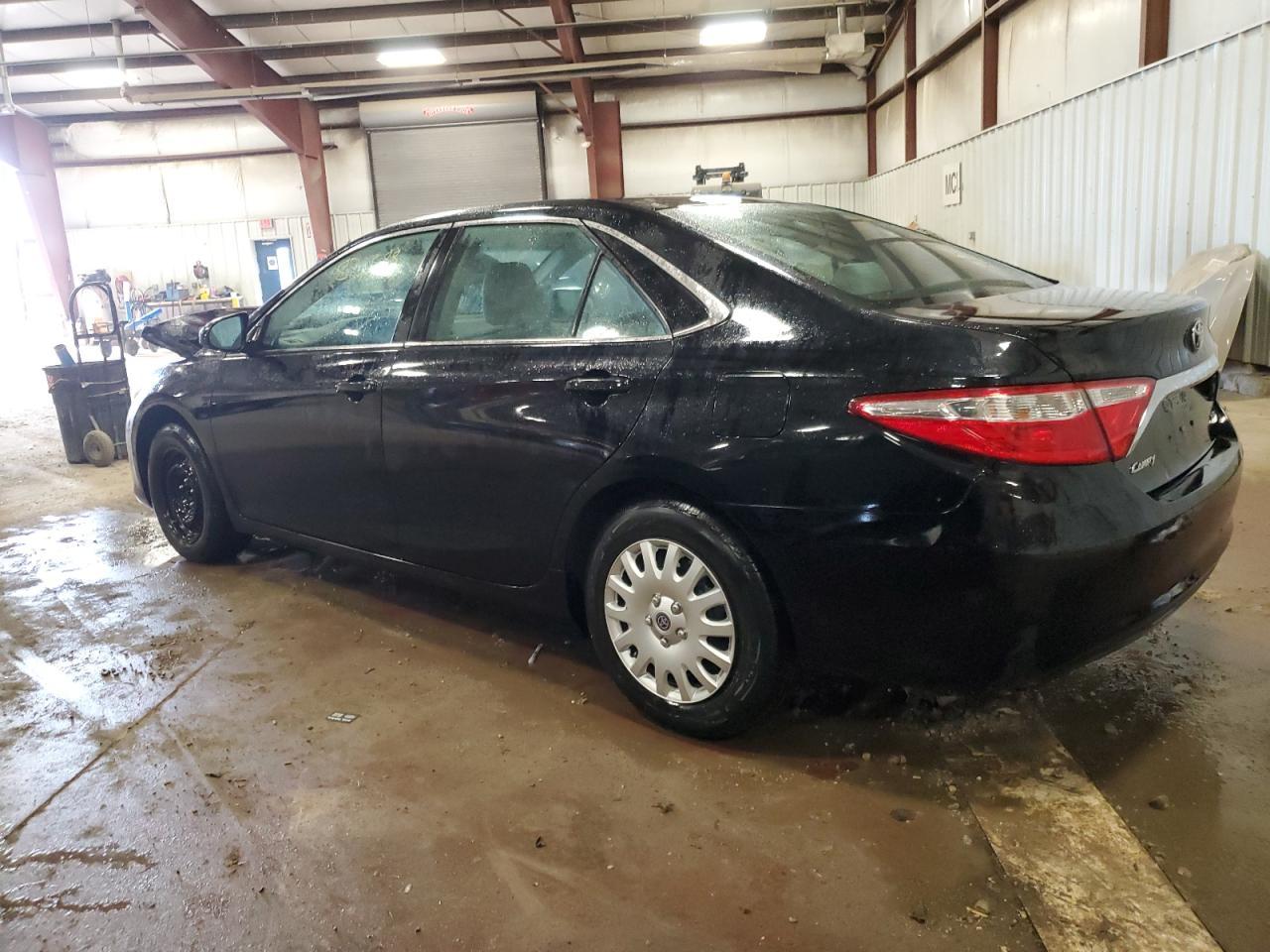 2016 TOYOTA CAMRY LE - Фото 2