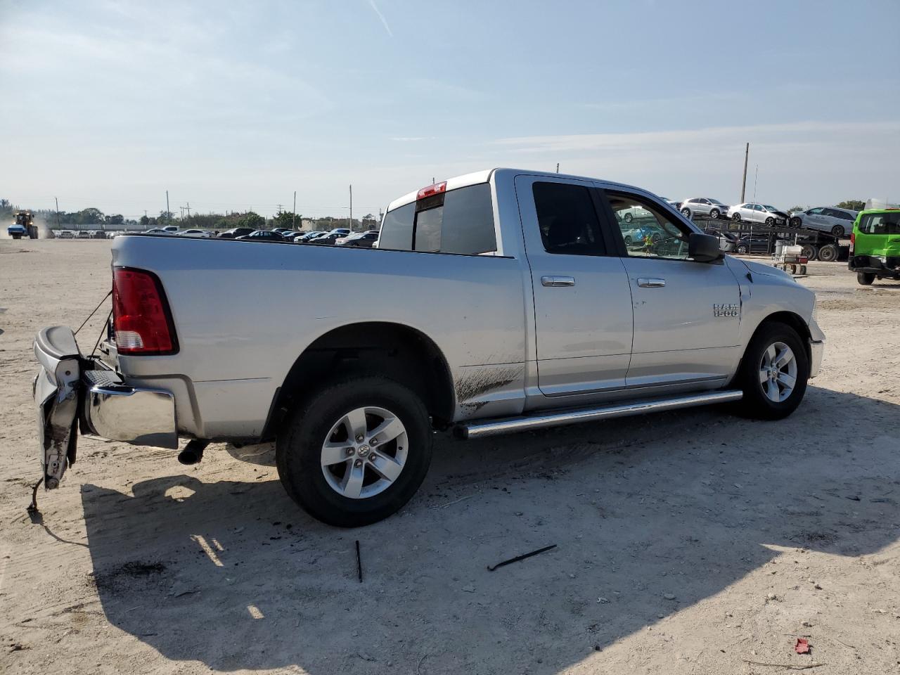 2017 RAM 1500 SLT - Image 3