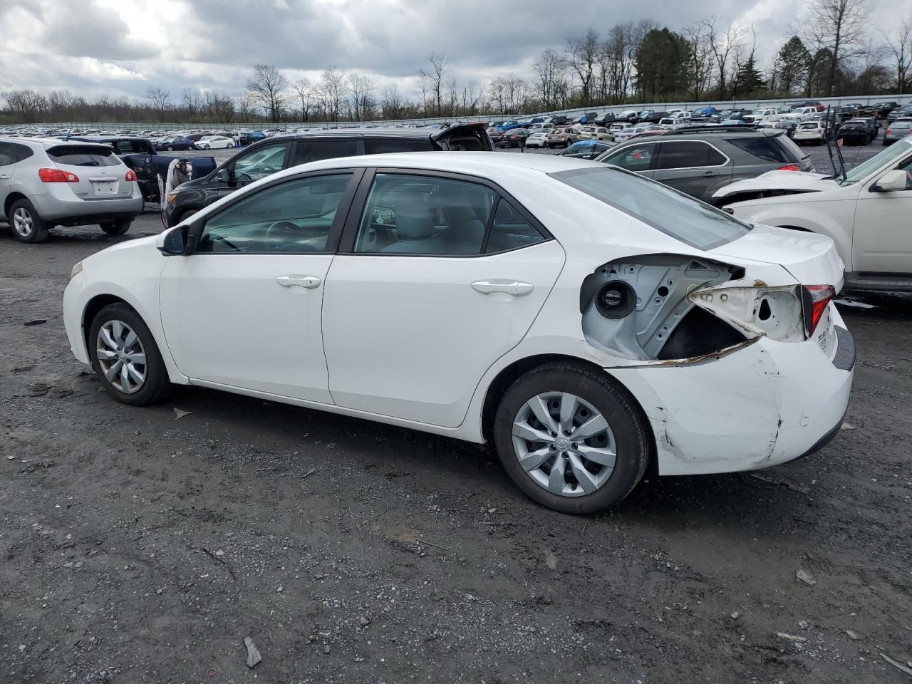 2014 TOYOTA COROLLA L - Image 2