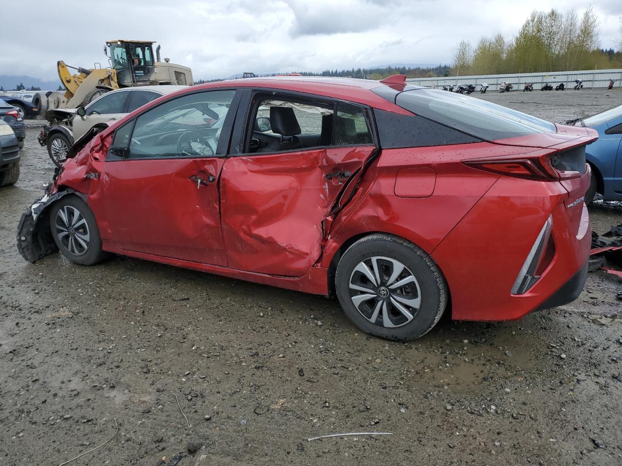 2018 TOYOTA PRIUS PRIM - Image 2
