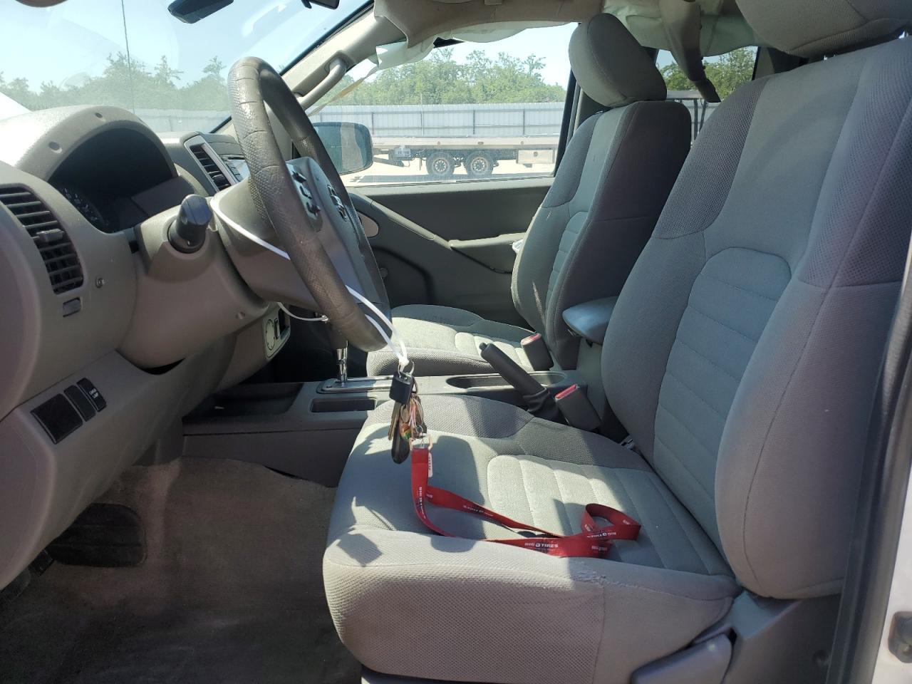 2017 NISSAN FRONTIER S - Фото 7