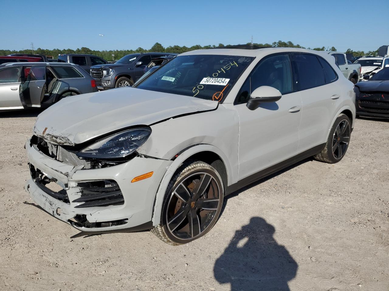 2022 PORSCHE CAYENNE car image