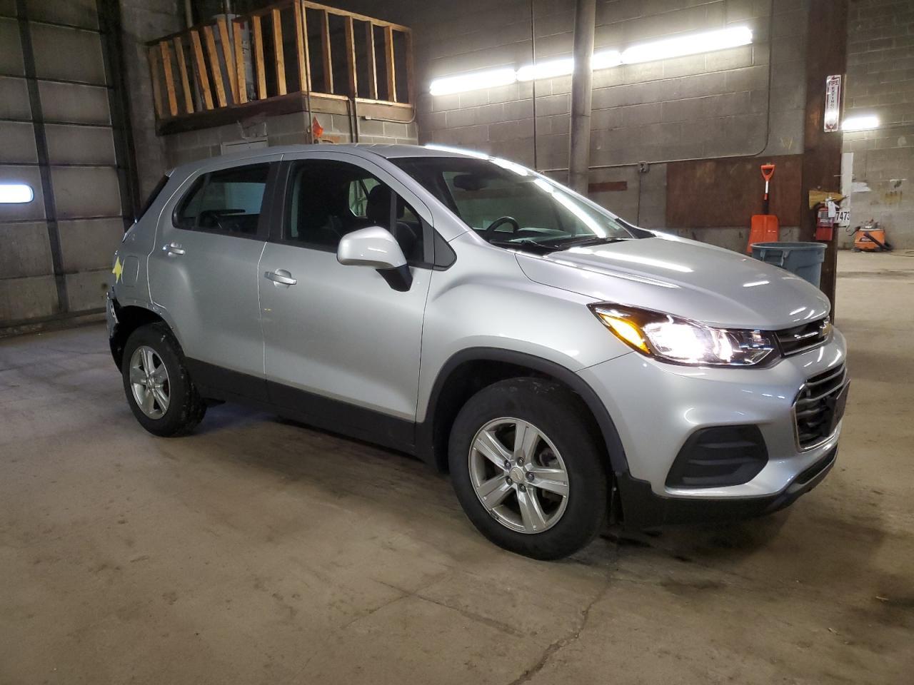 2021 CHEVROLET TRAX LS - Фото 4
