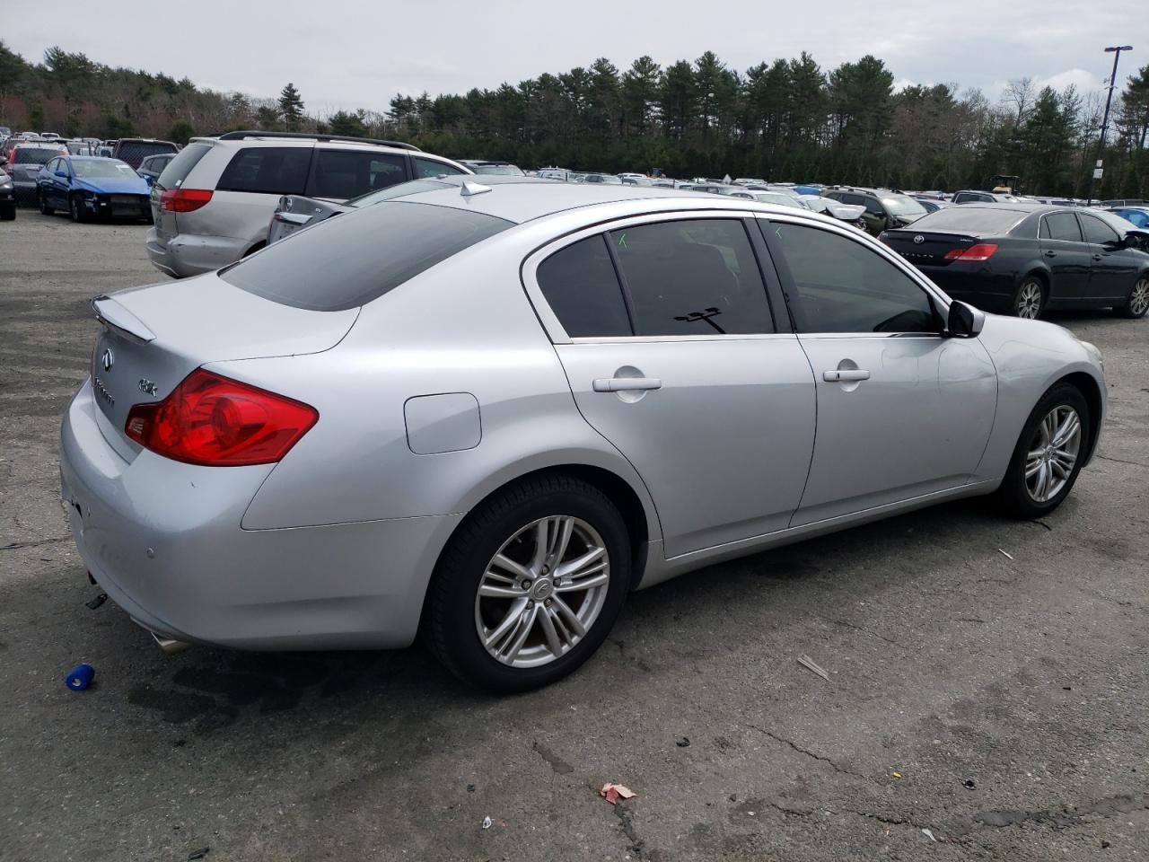 2012 INFINITI G37 - Image 3