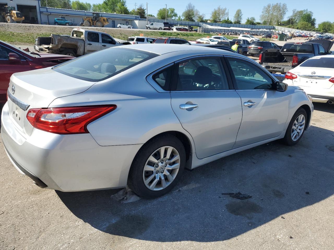 2016 NISSAN ALTIMA 2.5 - Фото 3