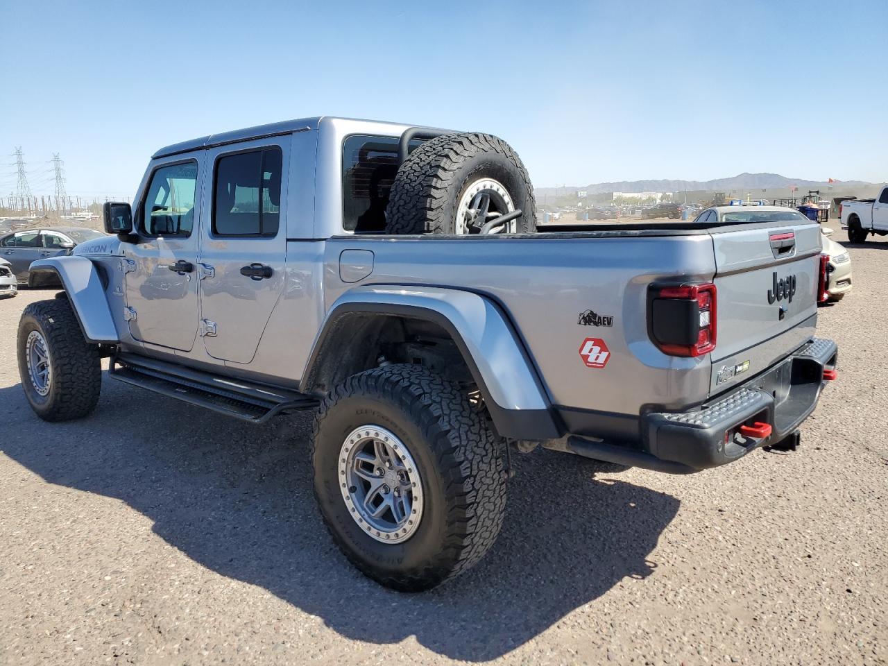 2021 JEEP GLADIATOR - Фото 2