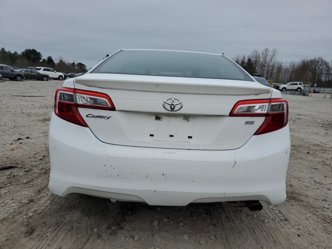 2013 TOYOTA CAMRY L - Фото 6