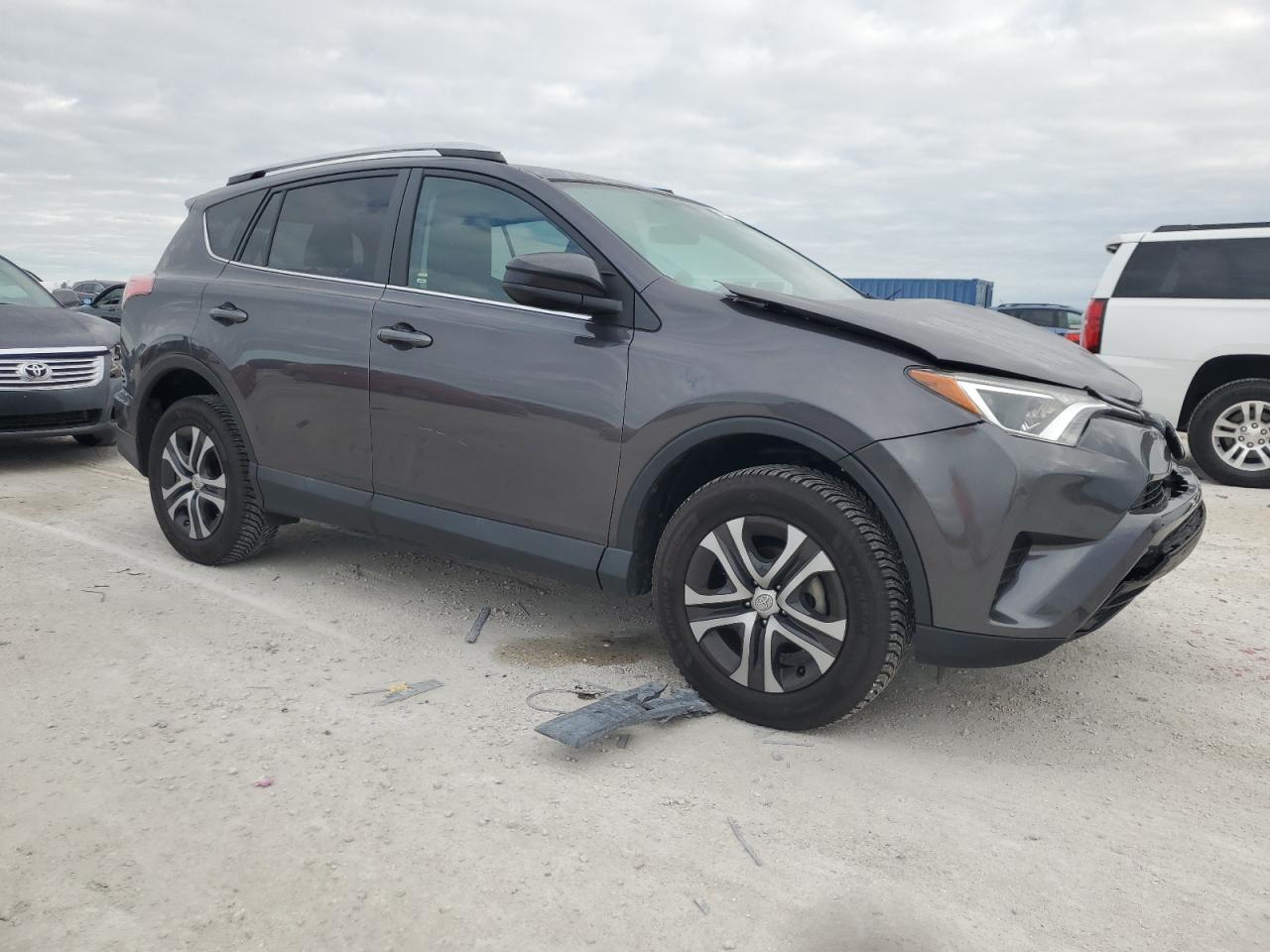 2016 TOYOTA RAV4 LE - Image 4