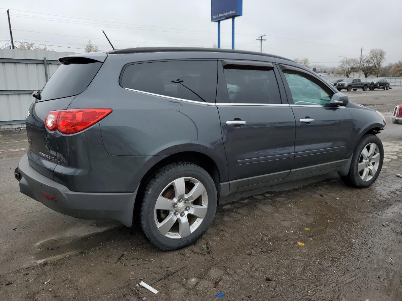 2012 CHEVROLET TRAVERSE L - Image 3
