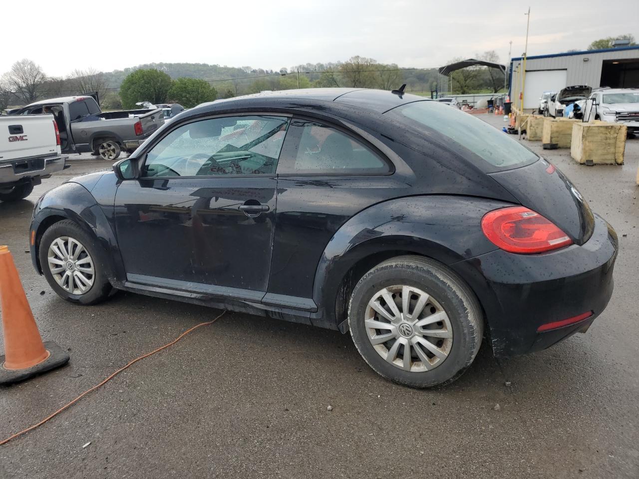 2012 VOLKSWAGEN BEETLE - Image 2