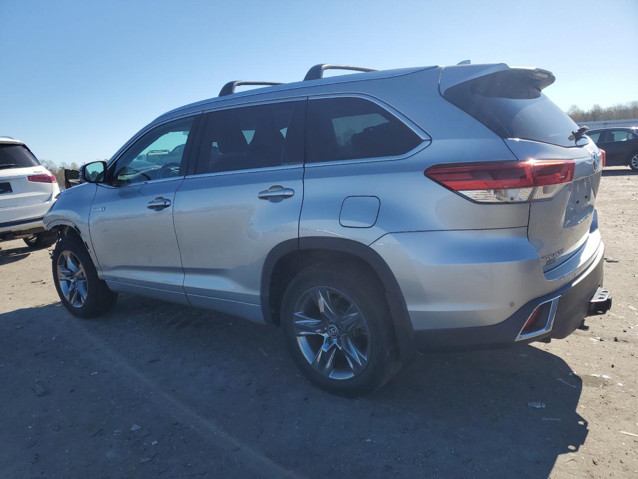 2019 TOYOTA HIGHLANDER - Фото 2