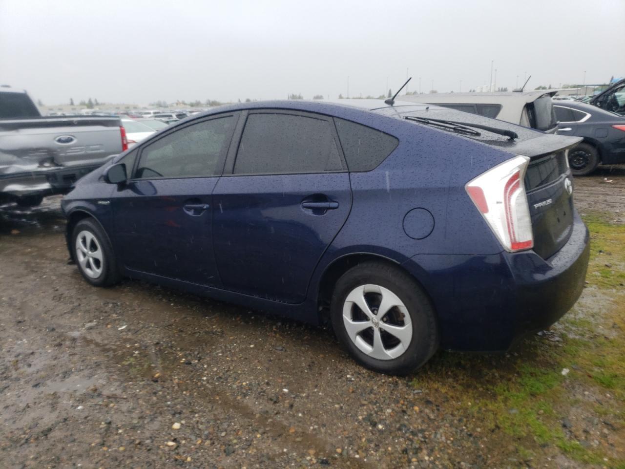 2013 TOYOTA PRIUS - Image 2