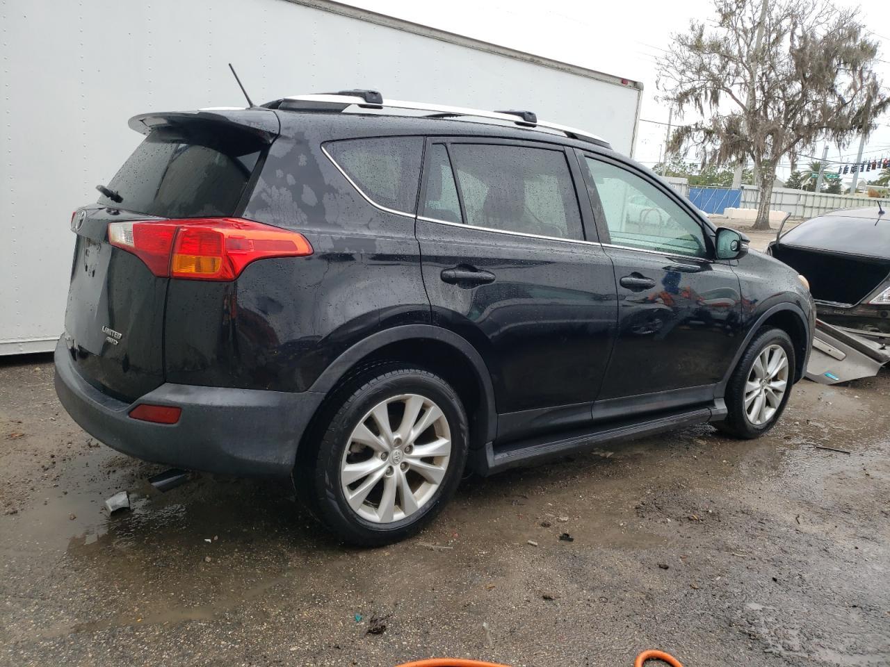 2015 TOYOTA RAV4 LIMIT - Фото 3