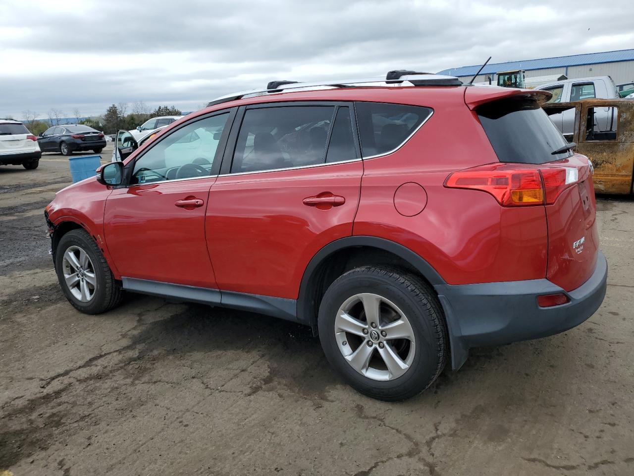 2015 TOYOTA RAV4 XLE - Фото 2