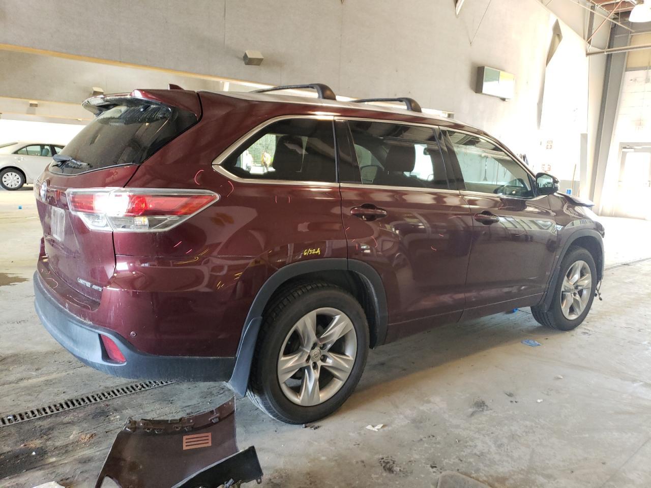 2015 TOYOTA HIGHLANDER - Image 3