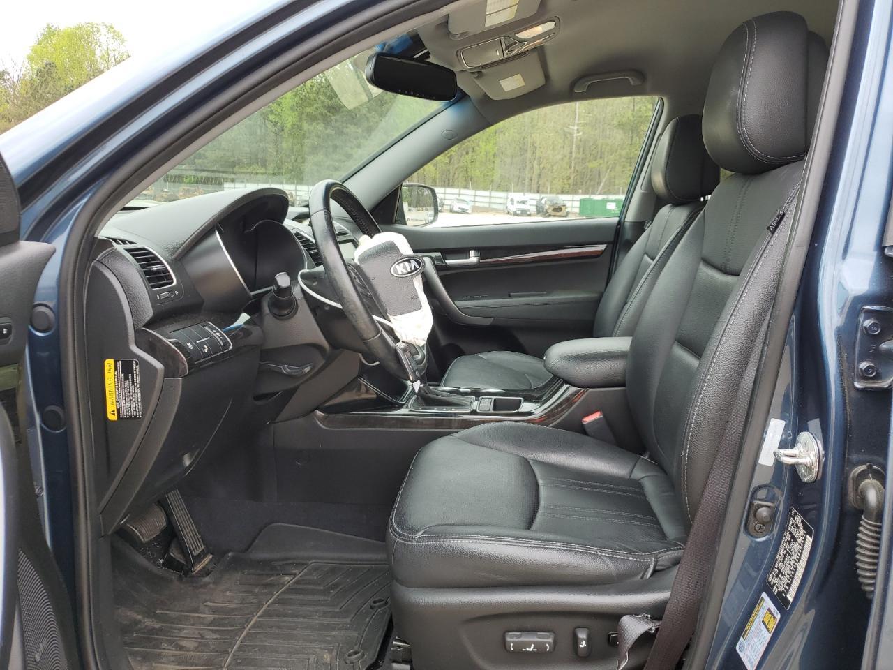 2014 KIA SORENTO LX - Image 7