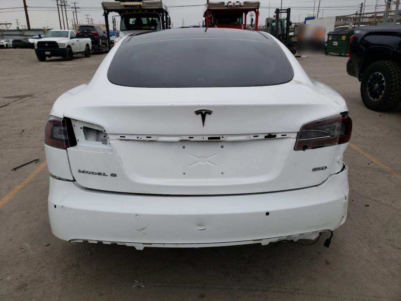 2015 TESLA MODEL S - Image 6