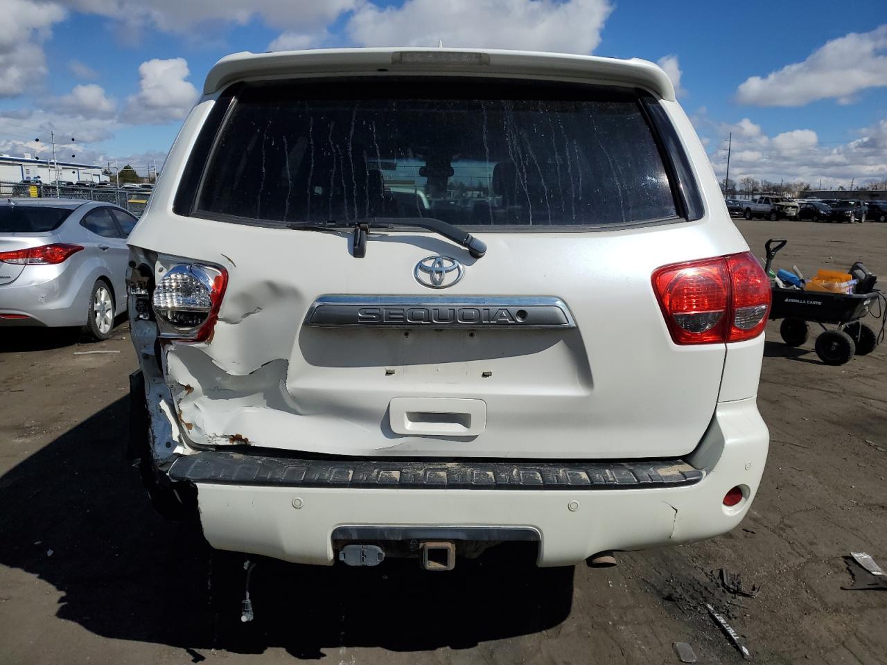 2013 TOYOTA SEQUOIA PL - Image 6