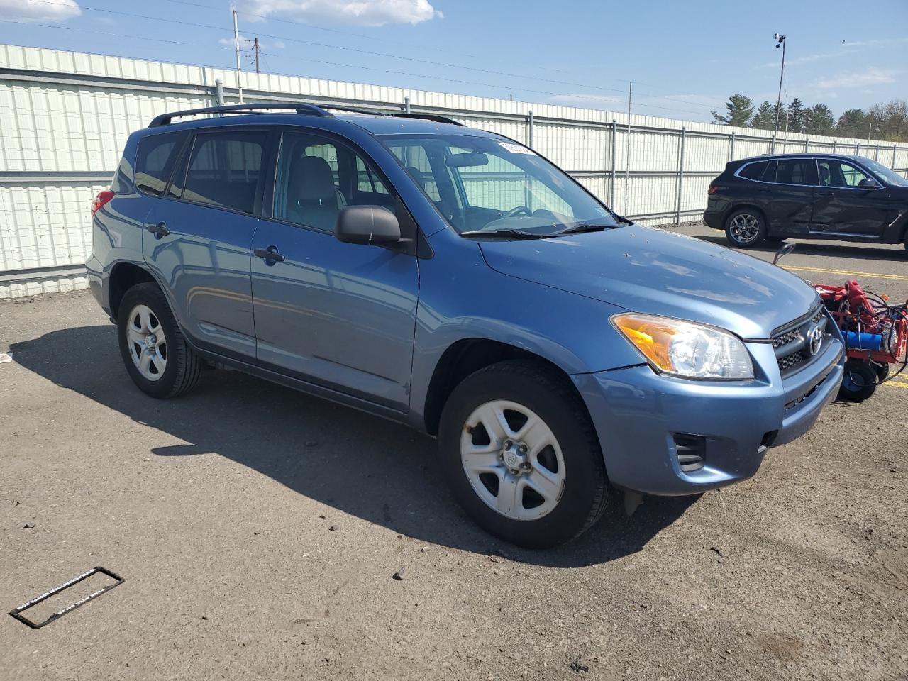 2011 TOYOTA RAV4 - Image 4