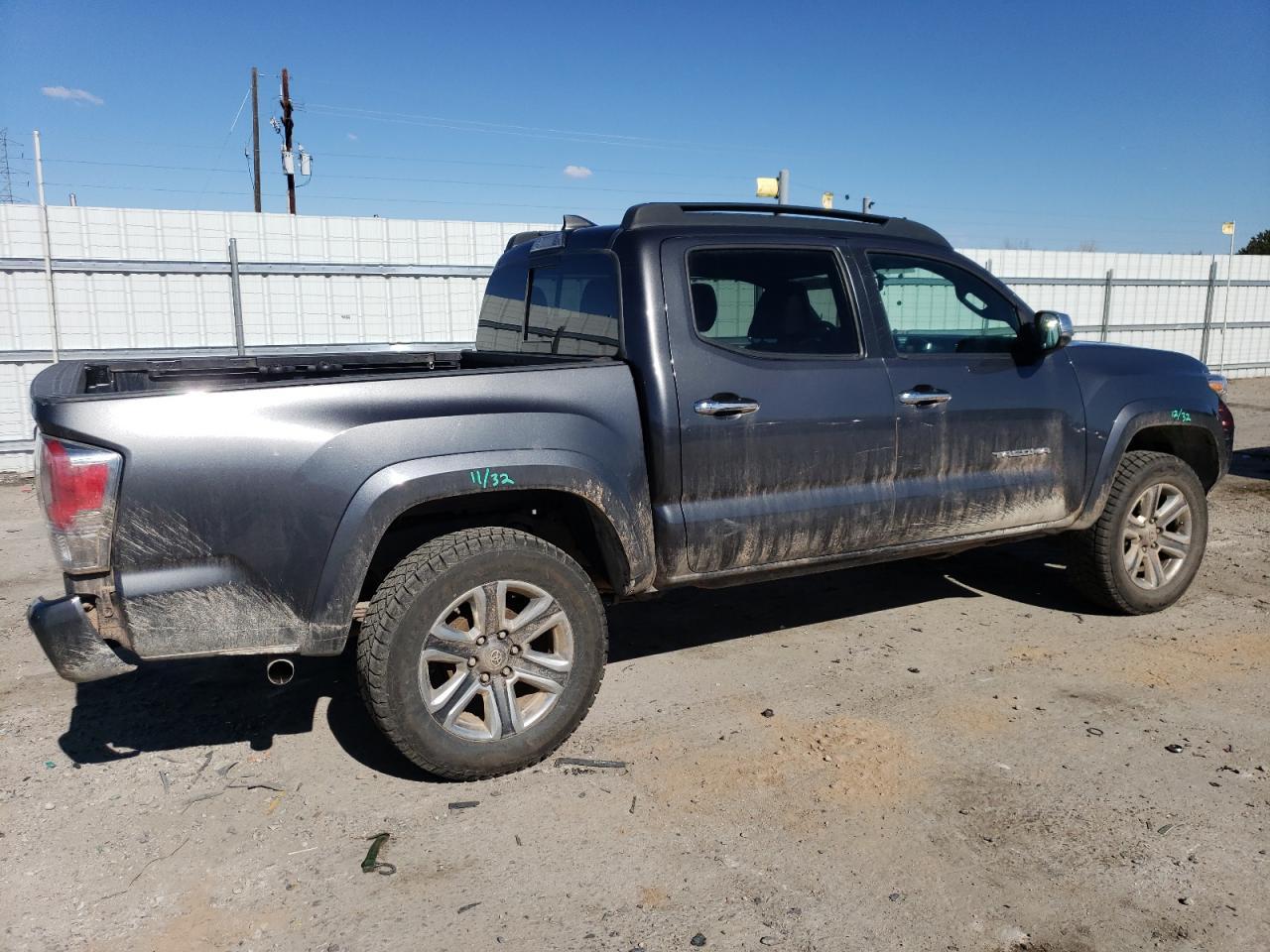 2017 TOYOTA TACOMA DOU - Image 3