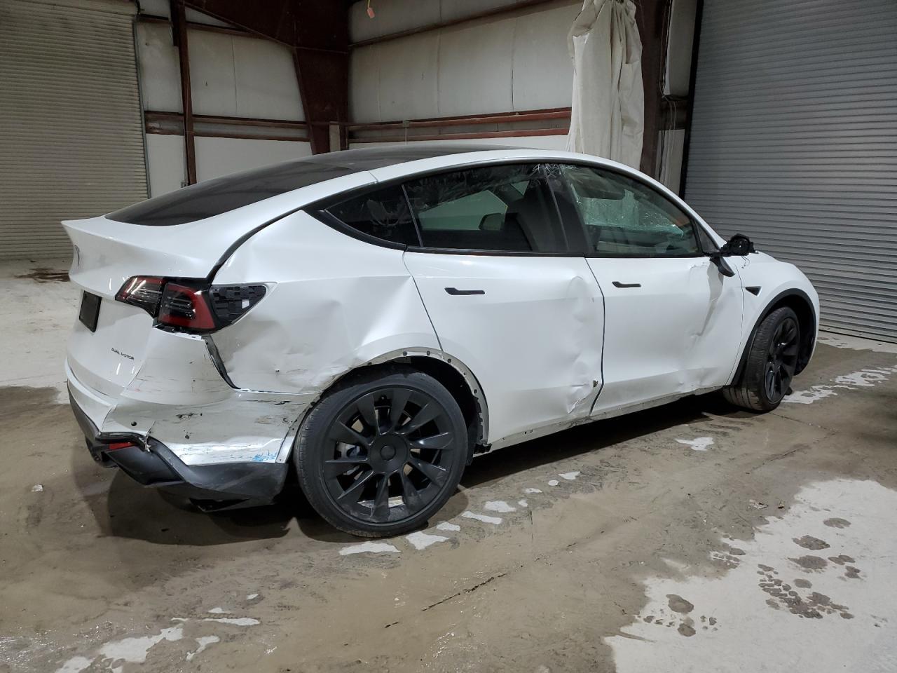 2022 TESLA MODEL Y - Image 3